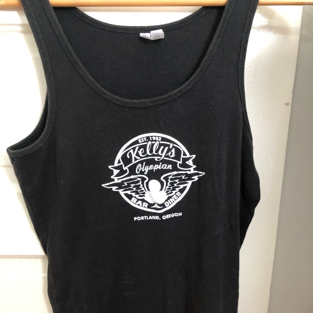 Kelly’s Olympian bar tank top